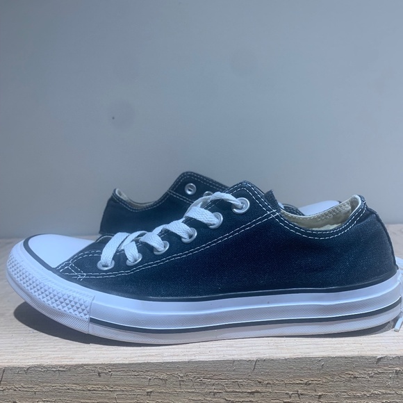 Converse Chuck Taylor All Star Low Top Black Sneakers SZ women 8.5 mens 6.5 - Picture 3 of 7
